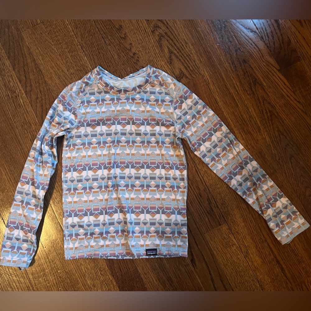 Barely used Patagonia Capilene Baselayer Top for kids- size XS (5-6)
